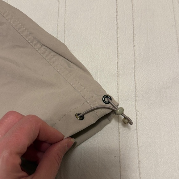 Columbia Women’s Omni-Shield Hiking Capris EUC Size 10 - Picture 6 of 6